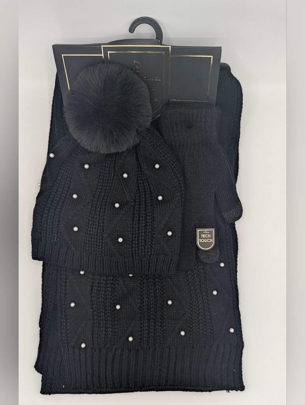 Charlotte Daniel Black Pearl Beanie, Scarf & Tech Touch Gloves 3-Piece Set (NWT)
